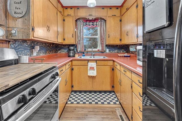 8890 SW Lake Drive, Lathrop, MO 64465