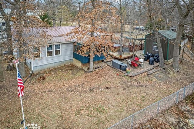 8890 SW Lake Drive, Lathrop, MO 64465