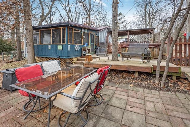 8890 SW Lake Drive, Lathrop, MO 64465