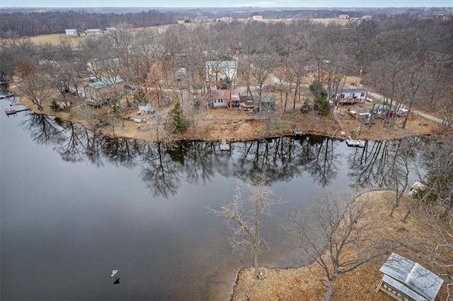 8890 SW Lake Drive, Lathrop, MO 64465