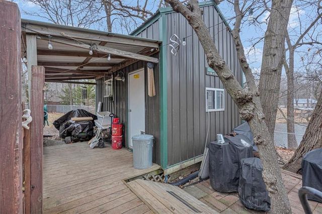 8890 SW Lake Drive, Lathrop, MO 64465