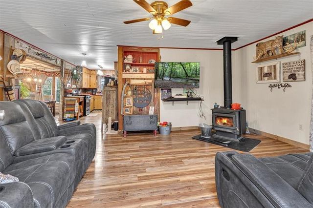 8890 SW Lake Drive, Lathrop, MO 64465