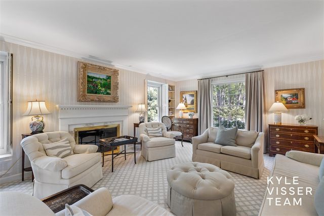 4090 Fulton Street, Grand Rapids, MI 49546