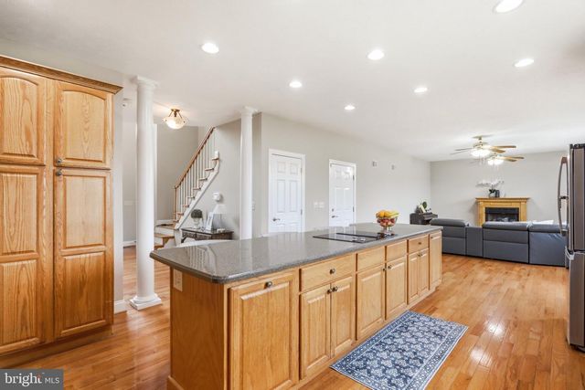 18 TREASURE DR, Martinsburg, WV 25403