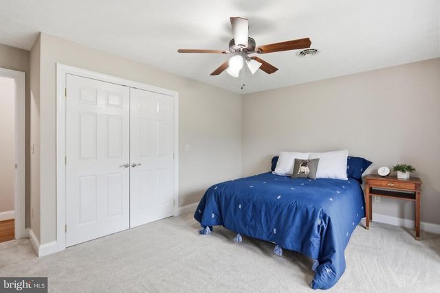 18 TREASURE DR, Martinsburg, WV 25403