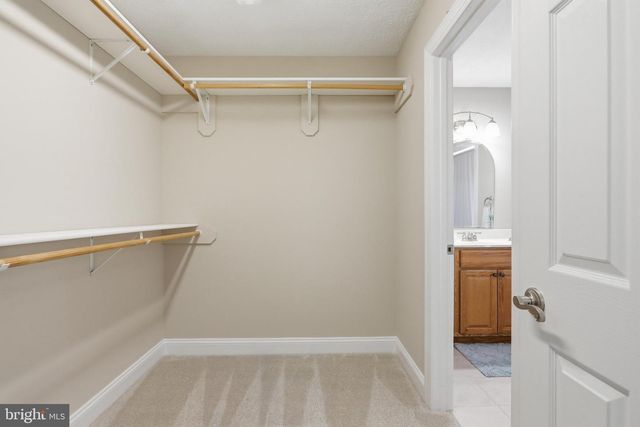 18 TREASURE DR, Martinsburg, WV 25403
