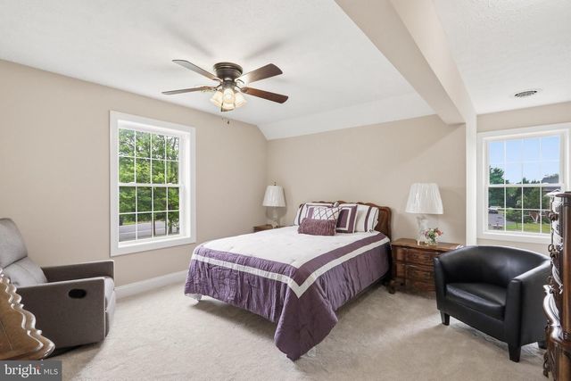 18 TREASURE DR, Martinsburg, WV 25403
