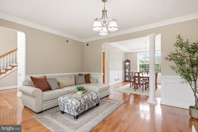 18 TREASURE DR, Martinsburg, WV 25403