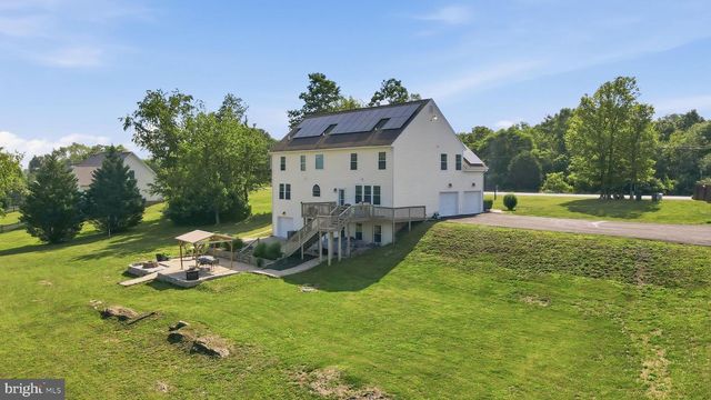 18 TREASURE DR, Martinsburg, WV 25403