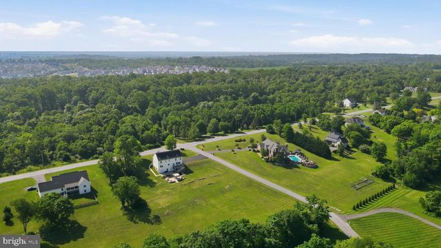 18 TREASURE DR, Martinsburg, WV 25403