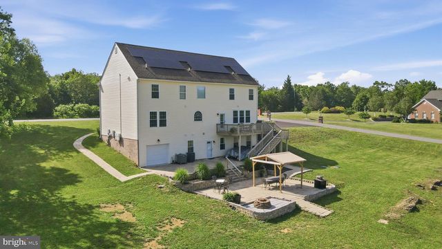 18 TREASURE DR, Martinsburg, WV 25403