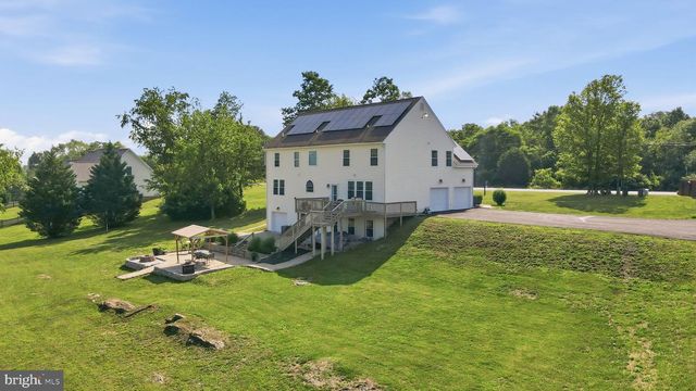 18 TREASURE DR, Martinsburg, WV 25403