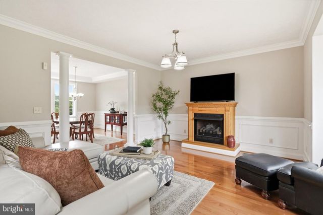 18 TREASURE DR, Martinsburg, WV 25403