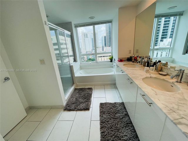 951 Brickell Ave 1511, Miami, FL 33131