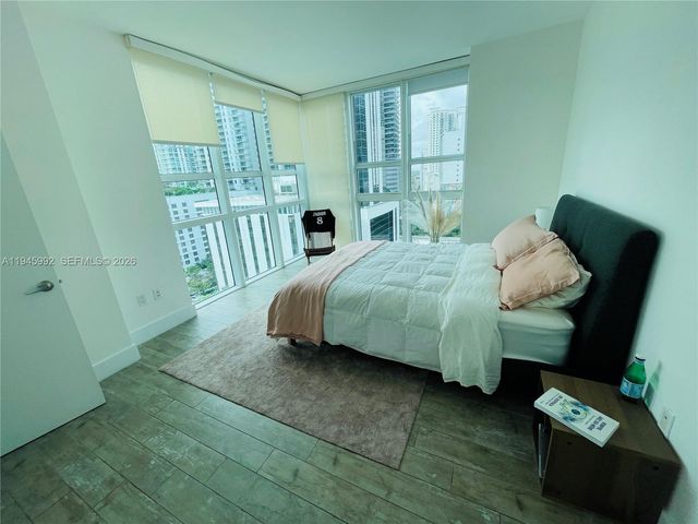 951 Brickell Ave 1511, Miami, FL 33131