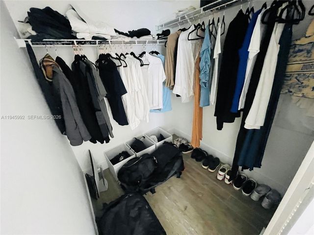 951 Brickell Ave 1511, Miami, FL 33131