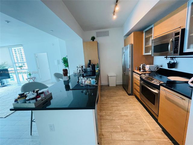 951 Brickell Ave 1511, Miami, FL 33131