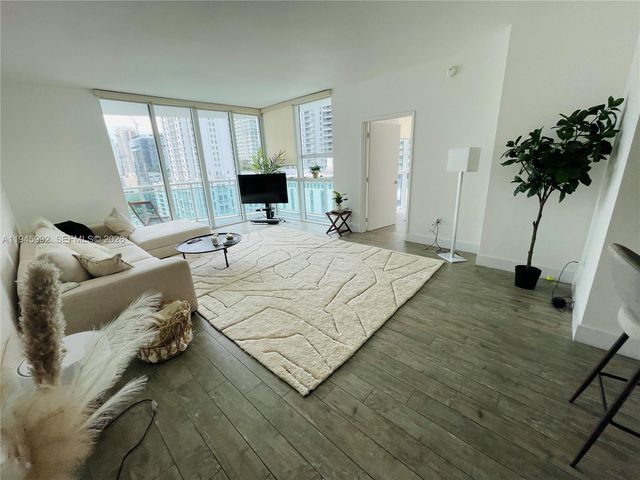 951 Brickell Ave 1511, Miami, FL 33131