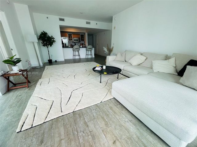 951 Brickell Ave 1511, Miami, FL 33131