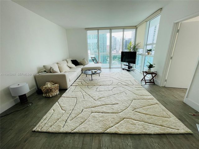 951 Brickell Ave 1511, Miami, FL 33131