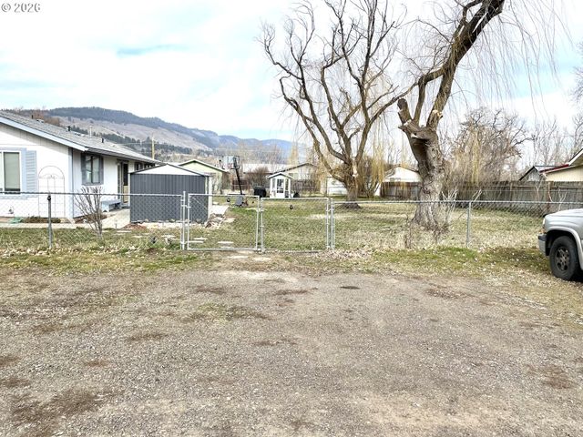 309 Lake Ave, La Grande, OR 97850