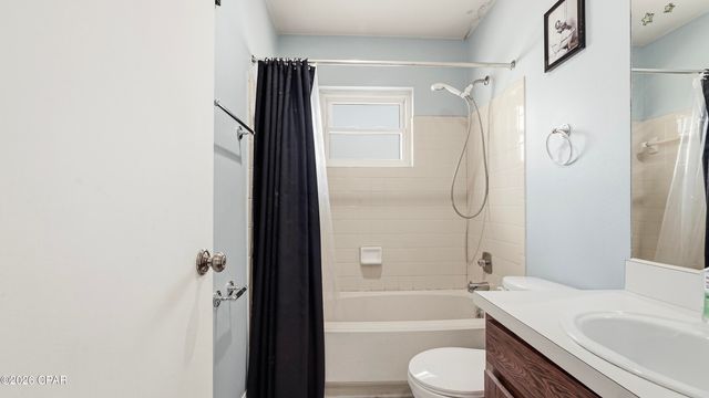 4335 Country Club Boulevard, Chipley, FL 32428