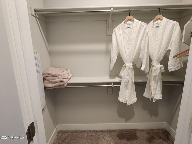 7460 N Zanjero Boulevard B1, Glendale, AZ 85305