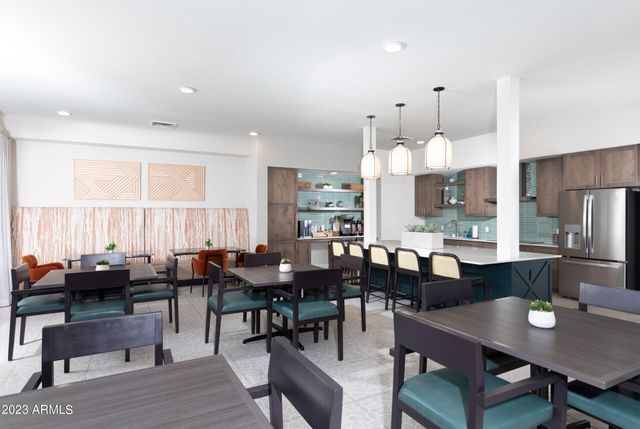 7460 N Zanjero Boulevard B1, Glendale, AZ 85305