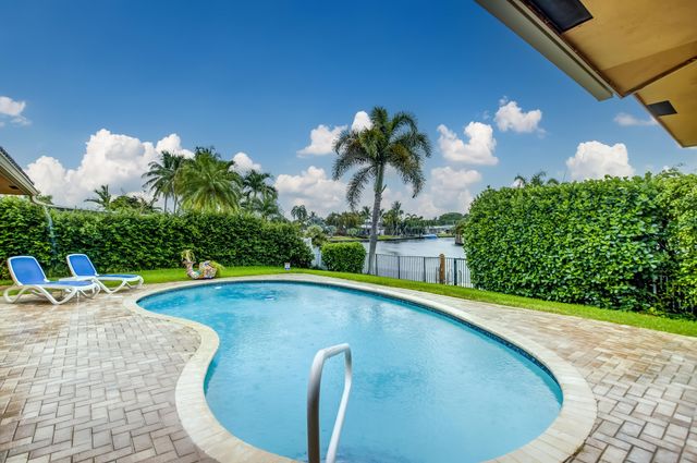 1850 NE 65th Street, Fort Lauderdale, FL 33308