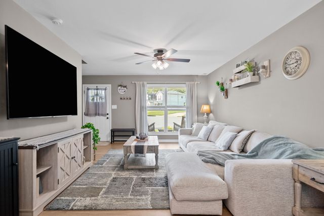 1177 Cottonwood Drive, Clarksville, TN 37040