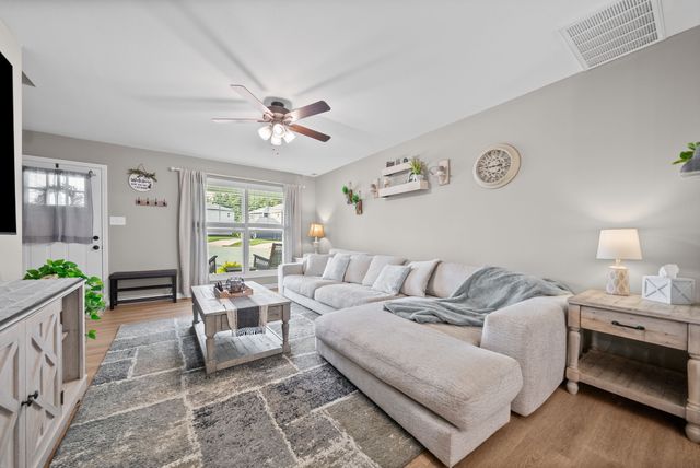 1177 Cottonwood Drive, Clarksville, TN 37040