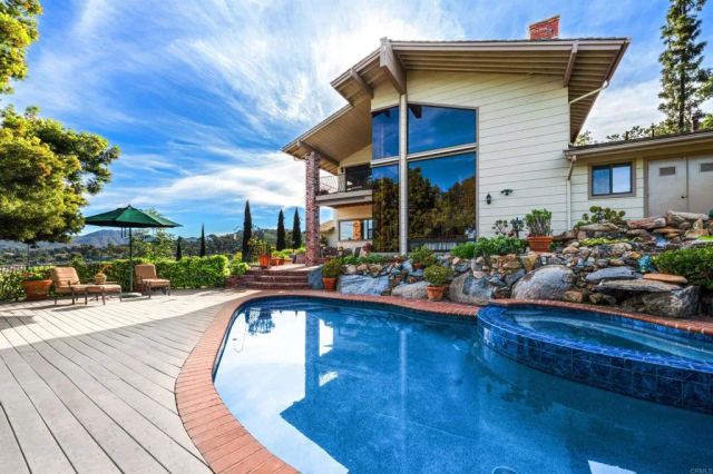1605 Vista Del Valle, El Cajon, CA 92019