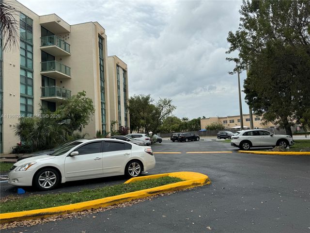 2075 SW 122nd Ave 417, Miami, FL 33175