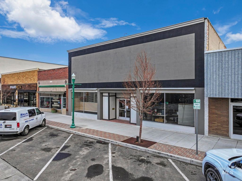 233 Main Ave E, Twin Falls, ID 83301