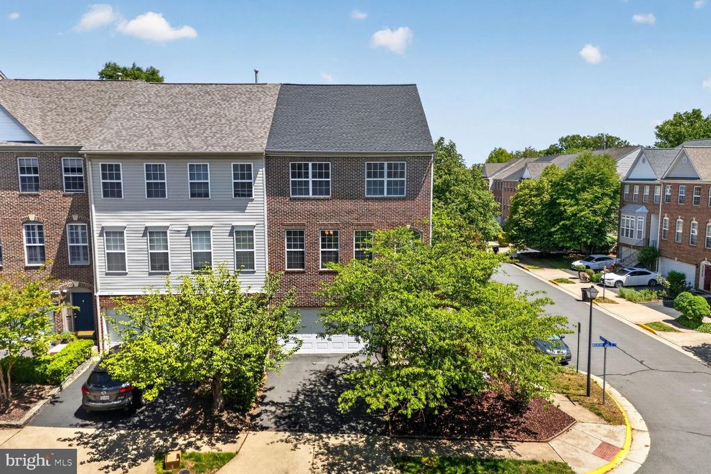 46840 MOUNTAIN LAUREL TER, Sterling, VA 20164