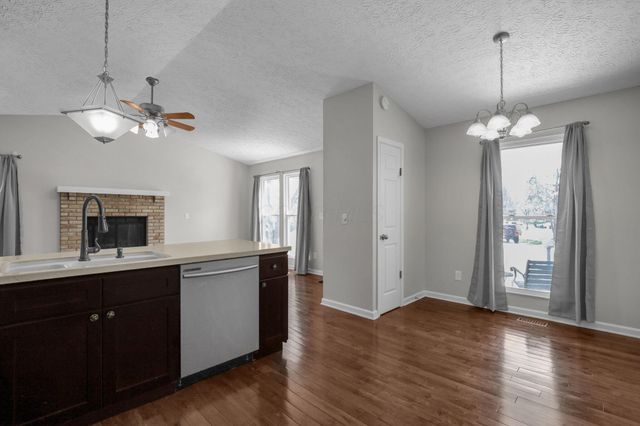 2926 Royalwood Drive, Dublin, OH 43017