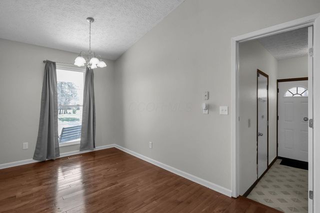 2926 Royalwood Drive, Dublin, OH 43017