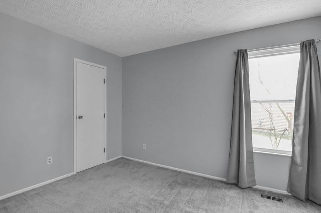 2926 Royalwood Drive, Dublin, OH 43017