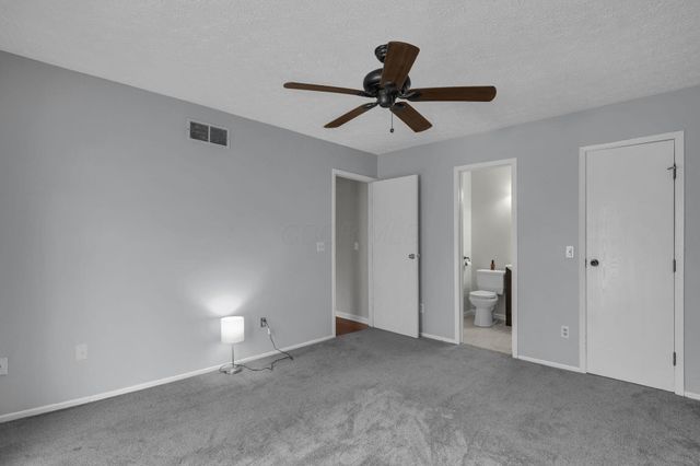 2926 Royalwood Drive, Dublin, OH 43017