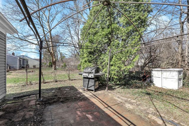 2926 Royalwood Drive, Dublin, OH 43017