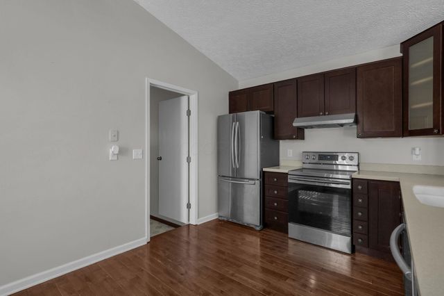 2926 Royalwood Drive, Dublin, OH 43017