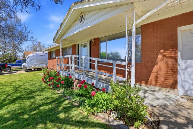 2348 N 770 W, Clinton, UT 84015