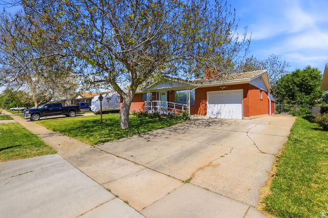 2348 N 770 W, Clinton, UT 84015