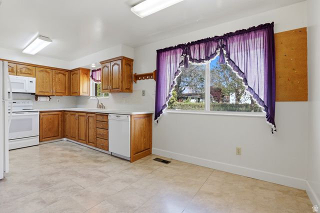 2348 N 770 W, Clinton, UT 84015