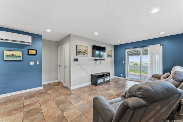 94-703 Kime Street, Waipahu, HI 96797