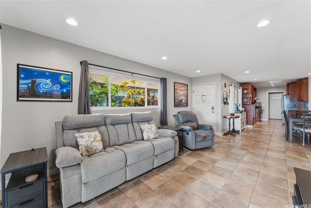 94-703 Kime Street, Waipahu, HI 96797