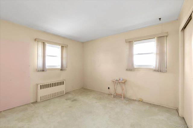 5 Lane Avenue, Plainview, NY 11803