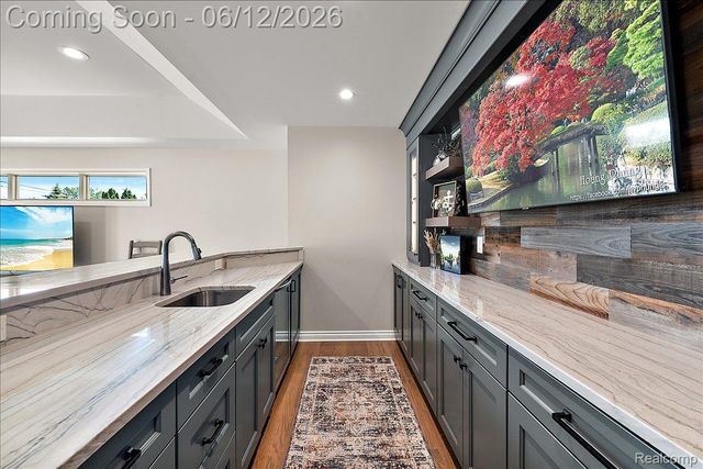 22461 Benjamin Street, St. Clair Shores, MI 48081