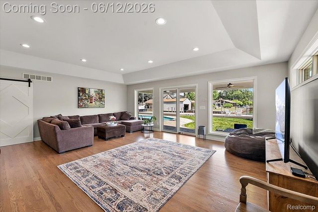 22461 Benjamin Street, St. Clair Shores, MI 48081