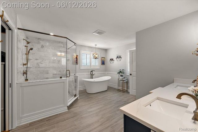 22461 Benjamin Street, St. Clair Shores, MI 48081